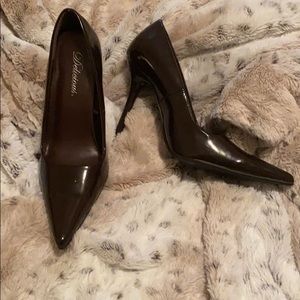 NWOT Brown shiny patent leather stiletto